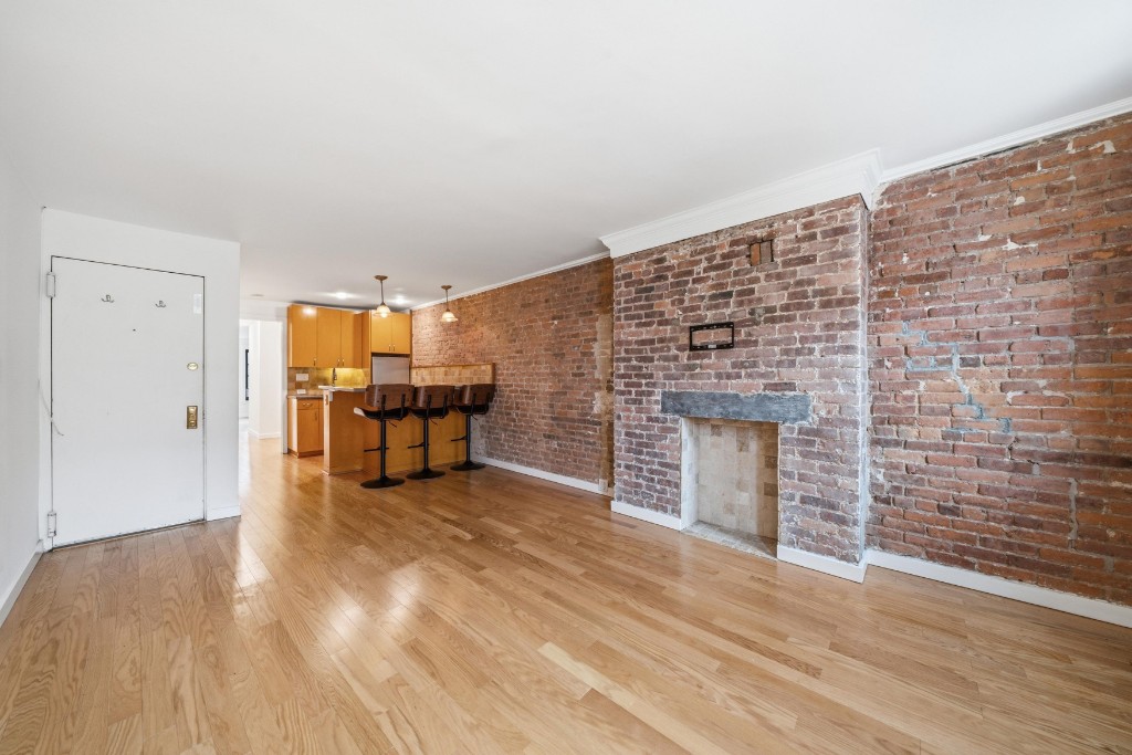524 East 6th Street 8 E. Greenwich Village New York NY 10009