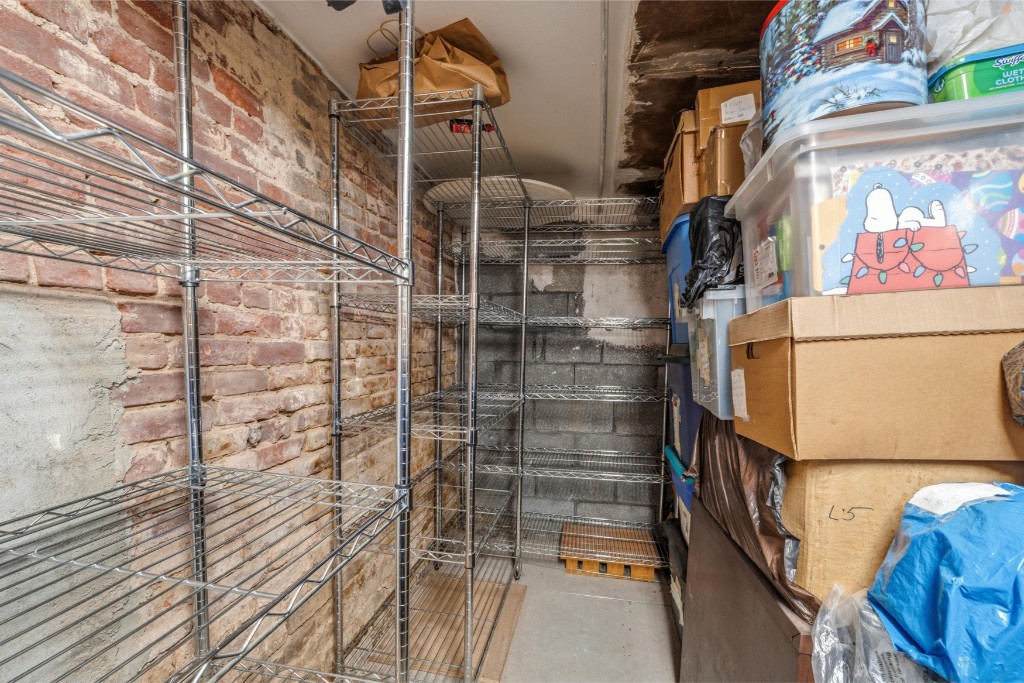 524 East 6th Street 8 E. Greenwich Village New York NY 10009
