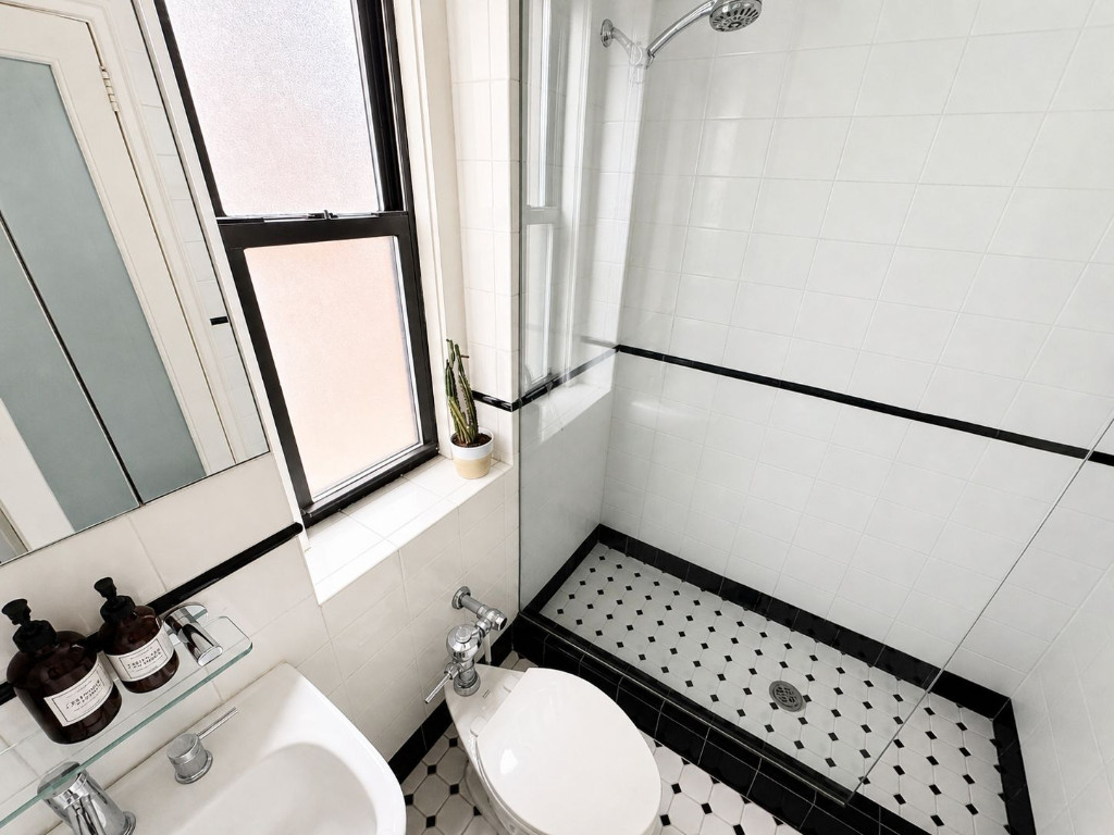333 East 53rd Street 8F Sutton Place New York NY 10022