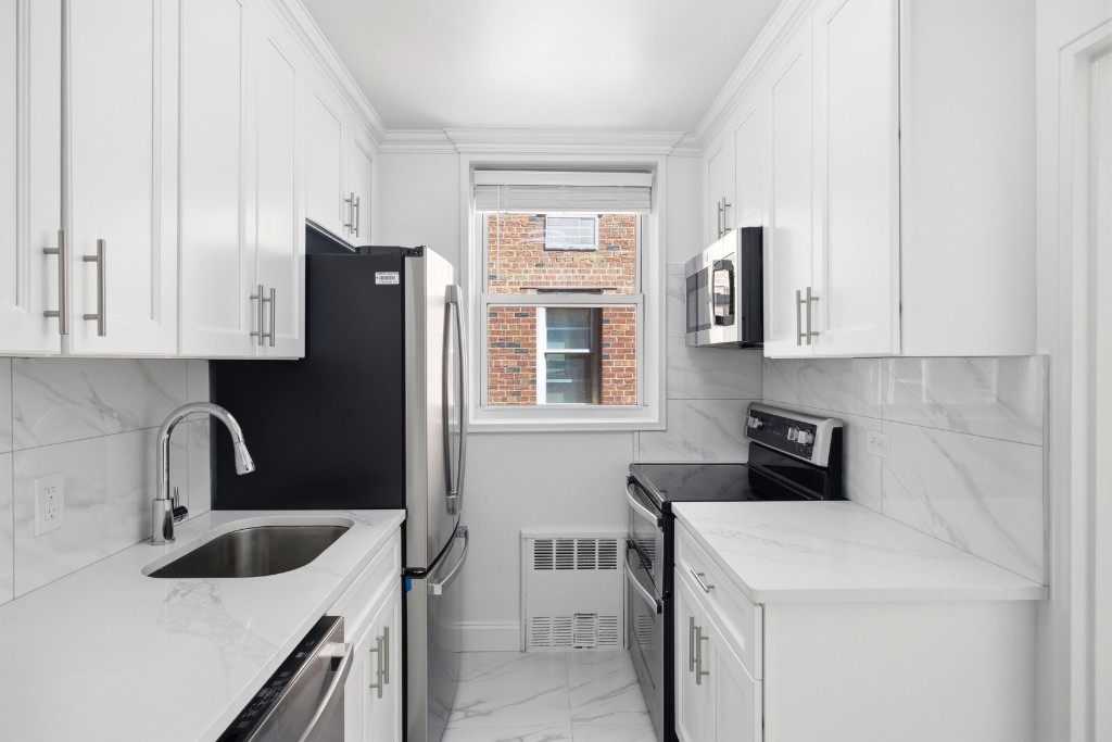 46-01 39th Avenue 314 Sunnyside Gardens Queens NY 11104