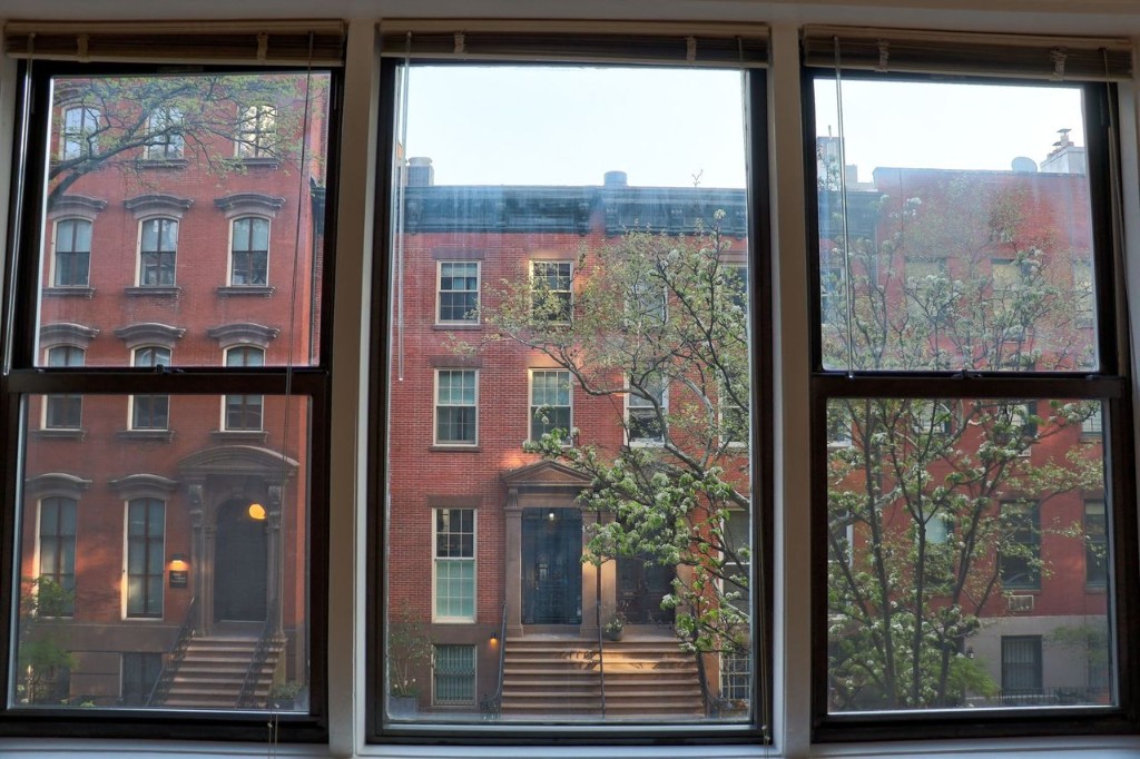 211 East 18th Street 2P Gramercy Park New York NY 10003