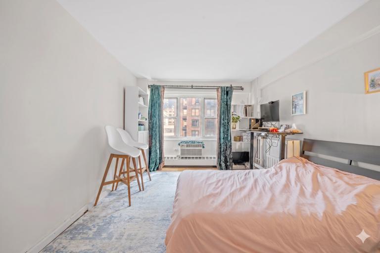153 East 57th Street 8H Midtown East New York NY 10022
