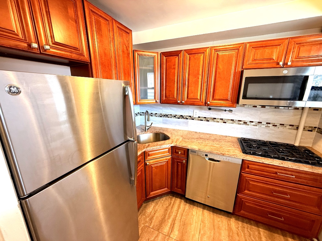 61-25 98th Street 9F Forest Hills Queens NY 11374