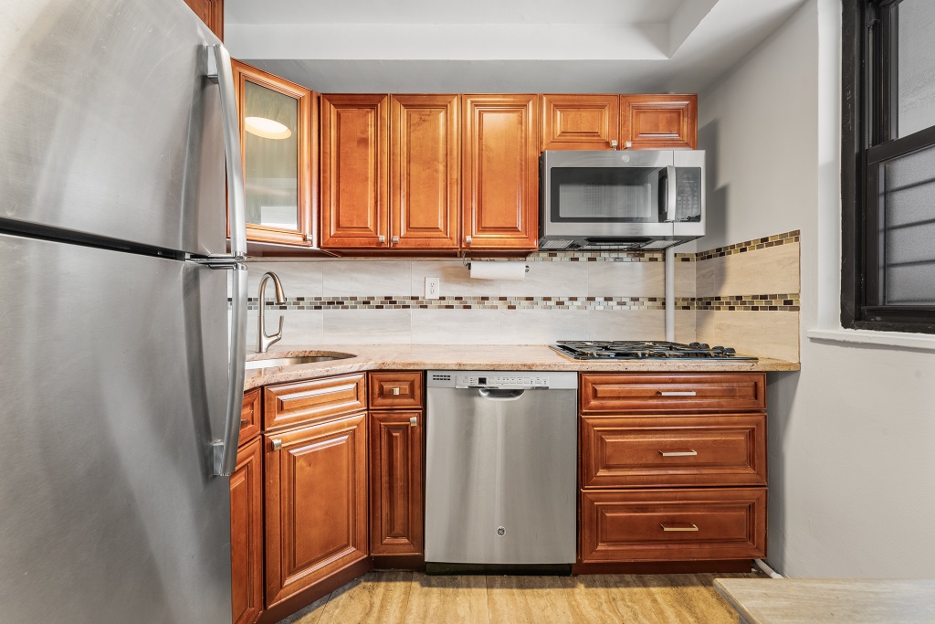 61-25 98th Street 9F Forest Hills Queens NY 11374