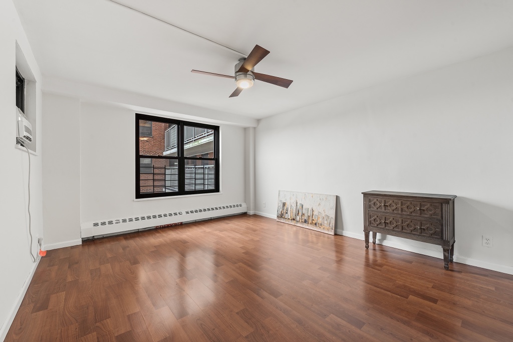 61-25 98th Street 9F Forest Hills Queens NY 11374