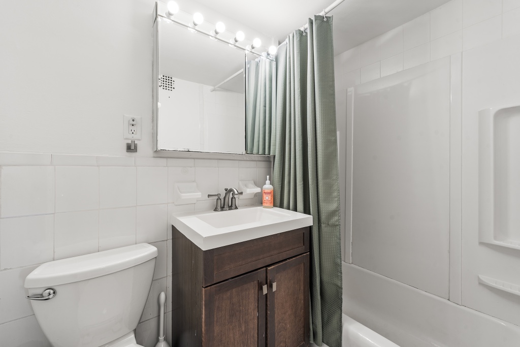61-25 98th Street 9F Forest Hills Queens NY 11374