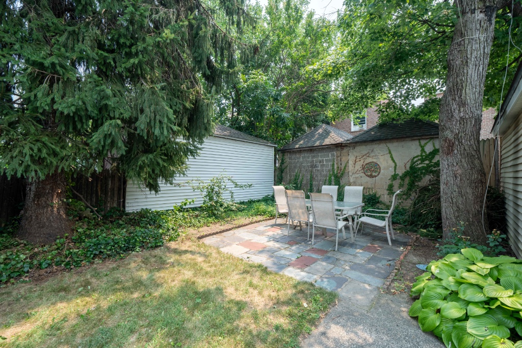 414 East 239th Street Woodlawn Bronx NY 10470