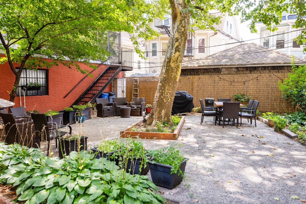 616 East 18th Street 6D Ditmas Park Brooklyn NY 11226