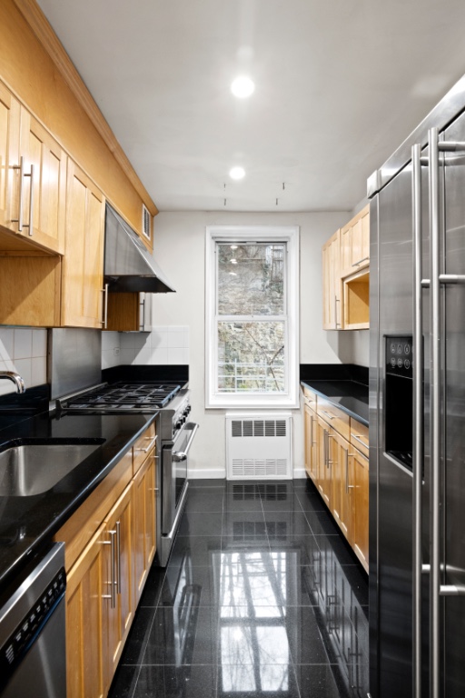 651 Vanderbilt Street 2P Windsor Terrace Brooklyn NY 11218