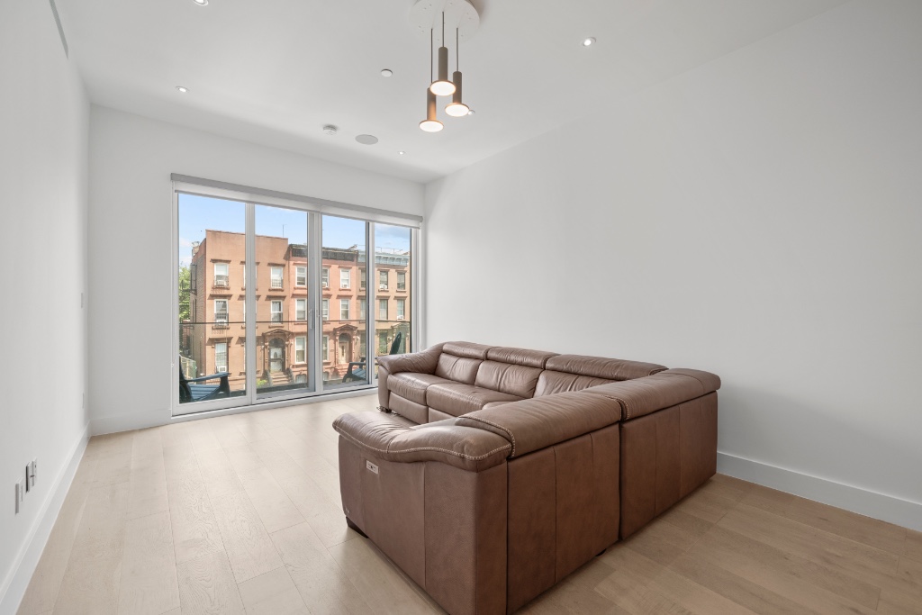 682 Willoughby Avenue Stuyvesant Heights Brooklyn NY 11206