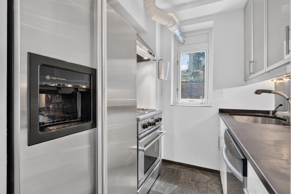 61 East 77th Street Upper East Side New York NY 10075