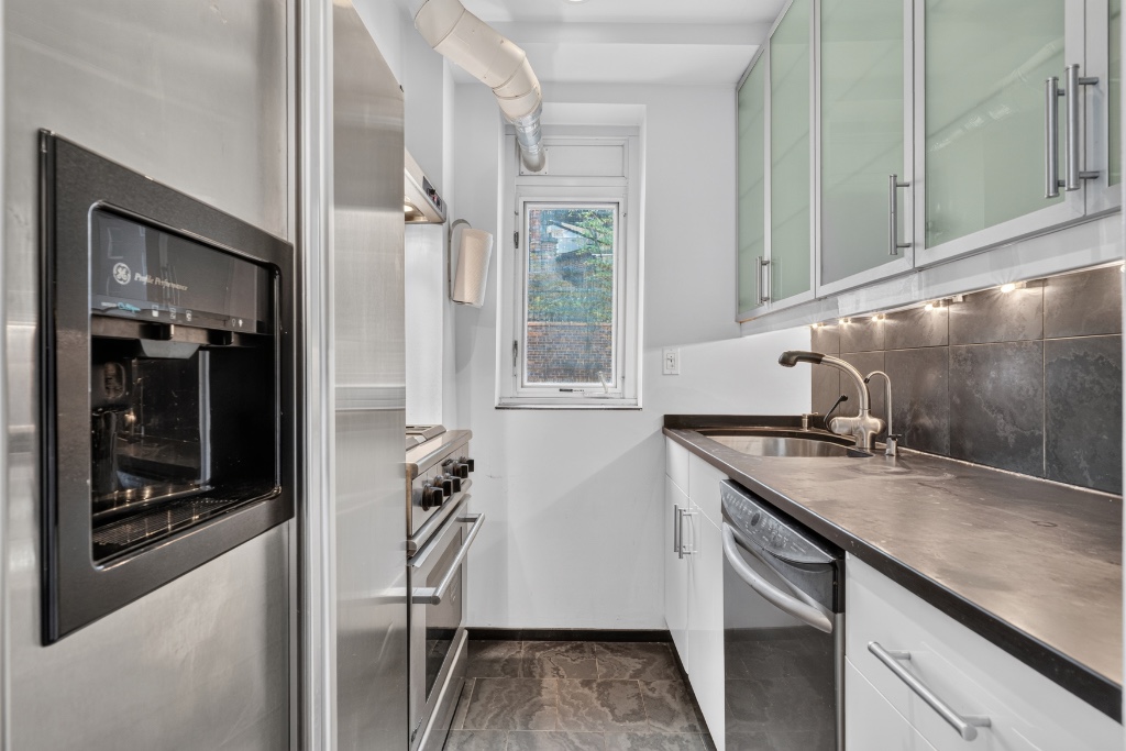 61 East 77th Street Upper East Side New York NY 10075