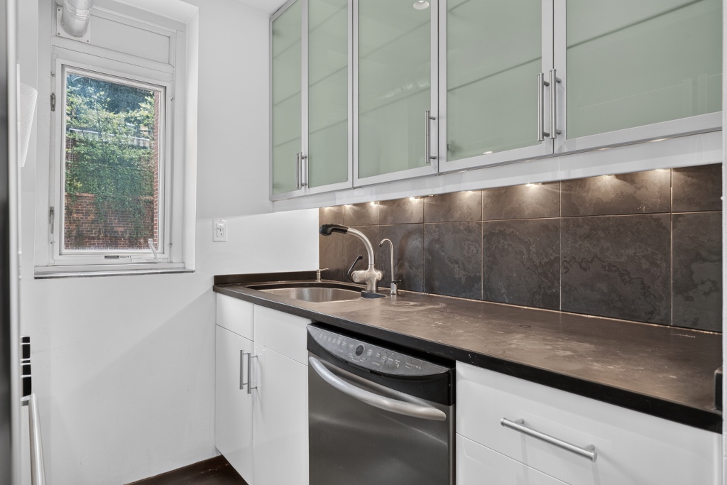 61 East 77th Street Upper East Side New York NY 10075