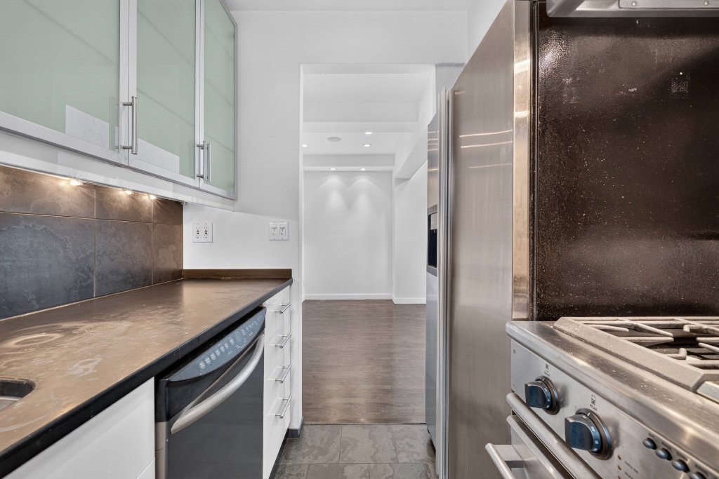 61 East 77th Street Upper East Side New York NY 10075