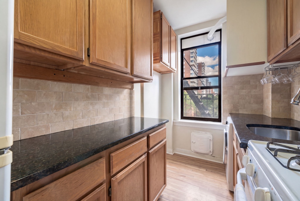 3115 Broadway Apt 52/53 Morningside Heights New York NY 10027