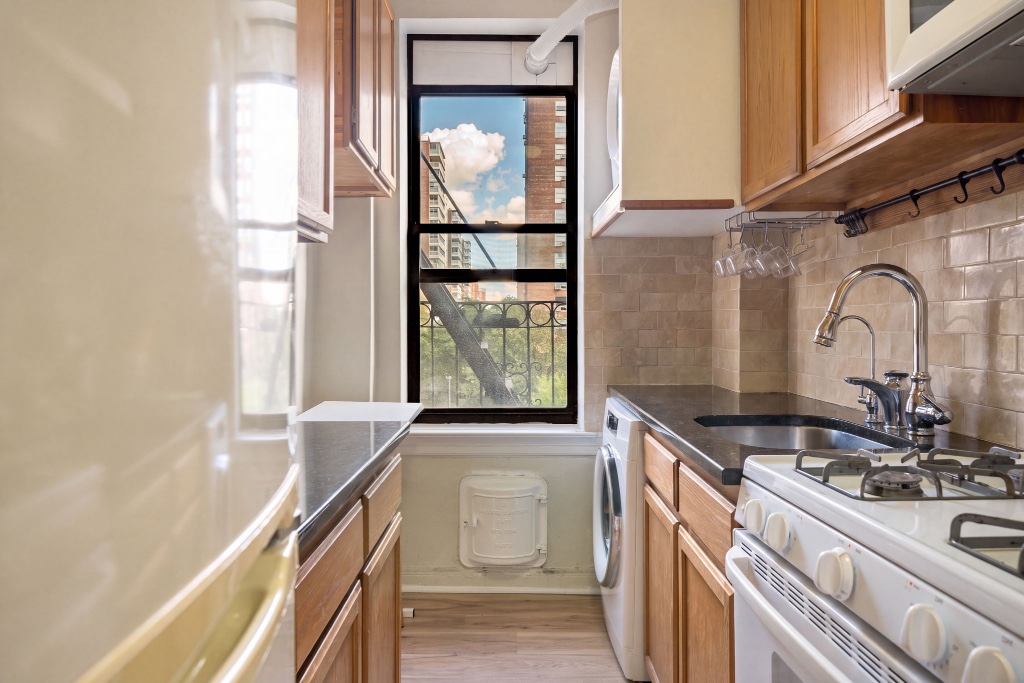 3115 Broadway Apt 52/53 Morningside Heights New York NY 10027