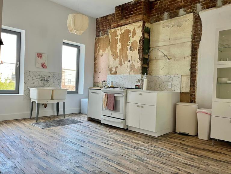 285A Kingsland Avenue Greenpoint Brooklyn NY 11222