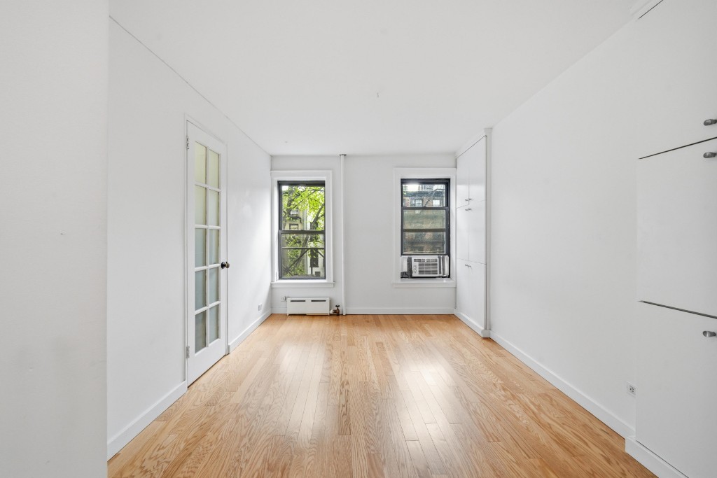 524 East 6th Street 8 E. Greenwich Village New York NY 10009
