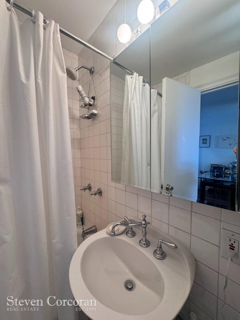 5 Tudor City Place 2135 Tudor City New York NY 10017