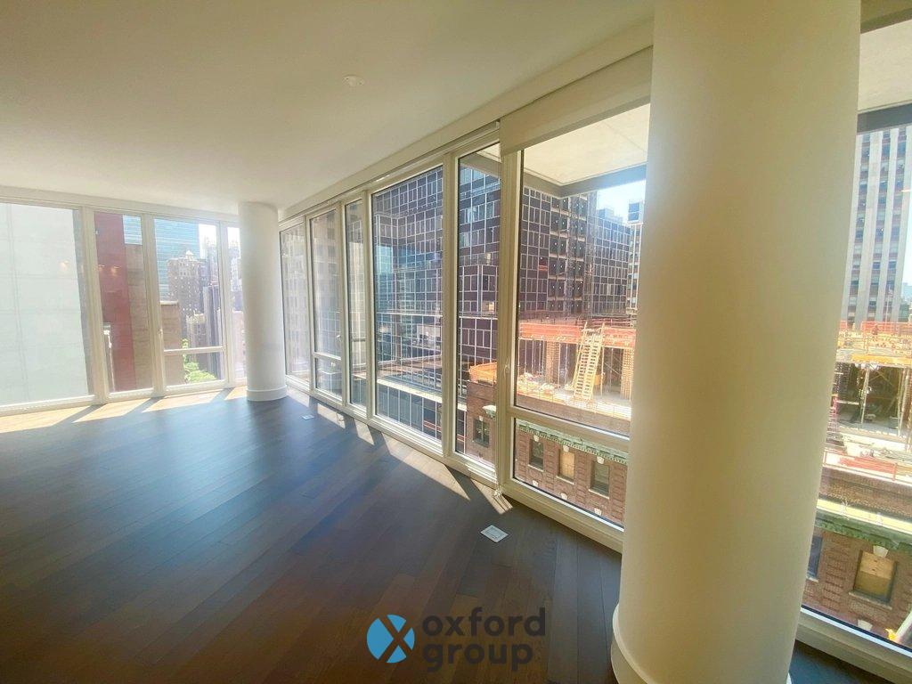 245 East 44th Street, New York, NY - 9,995 USD/ month