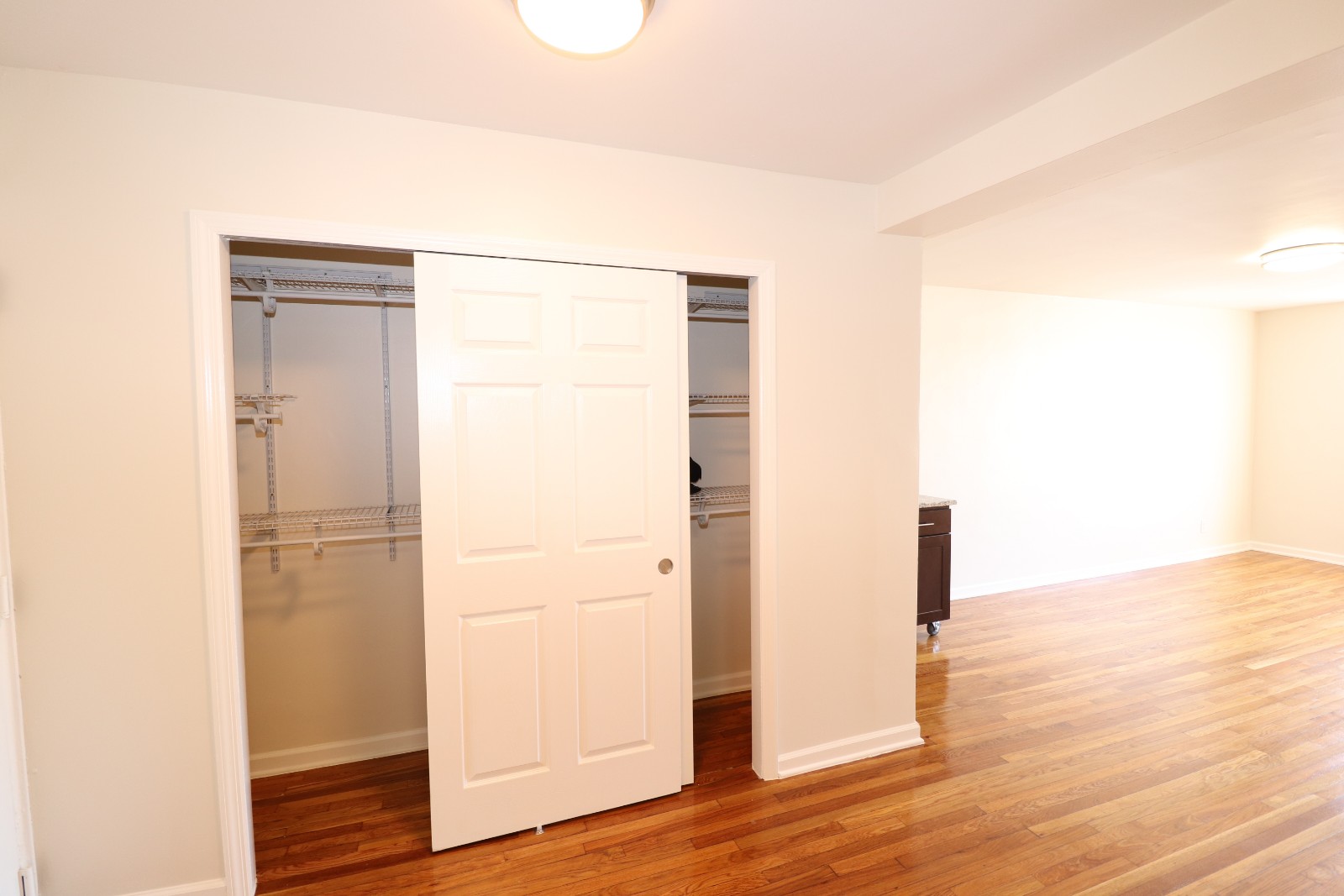 Denman Street Elmhurst Apartments Corona Studio Apartment For Rent Photo 2