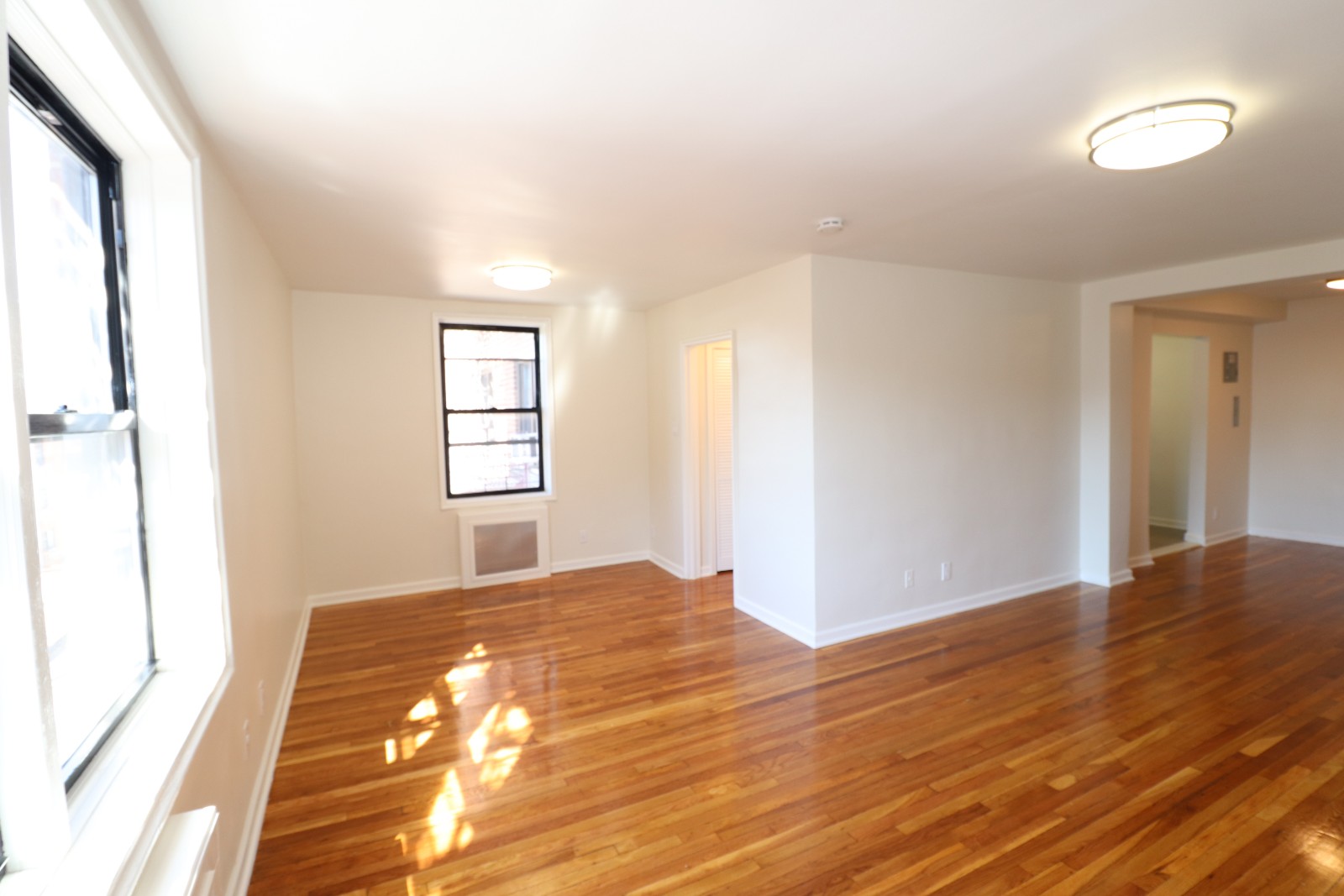 Denman Street Elmhurst Apartments Corona Studio Apartment For Rent Photo 6