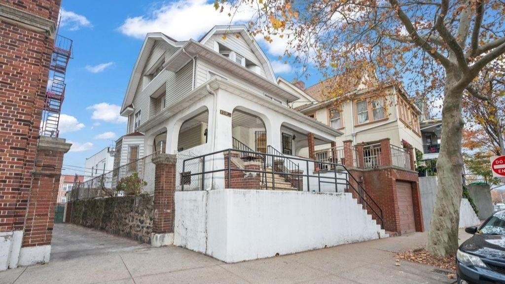 8210 Fort Hamilton Parkway Bay Ridge Brooklyn NY 11209