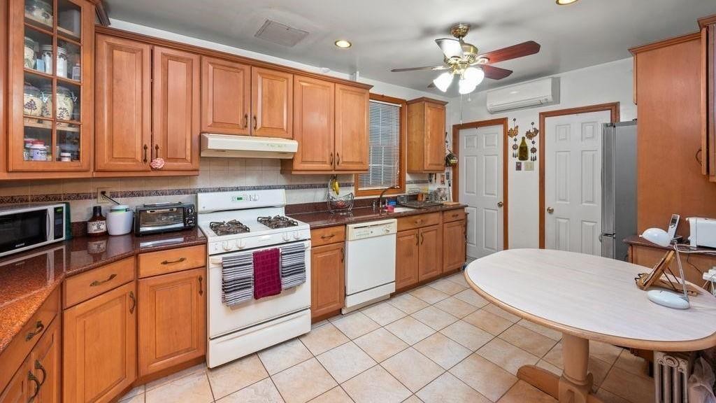 8210 Fort Hamilton Parkway Bay Ridge Brooklyn NY 11209