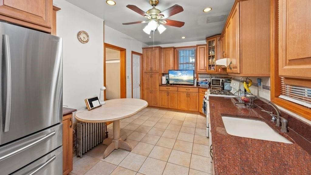 8210 Fort Hamilton Parkway Bay Ridge Brooklyn NY 11209