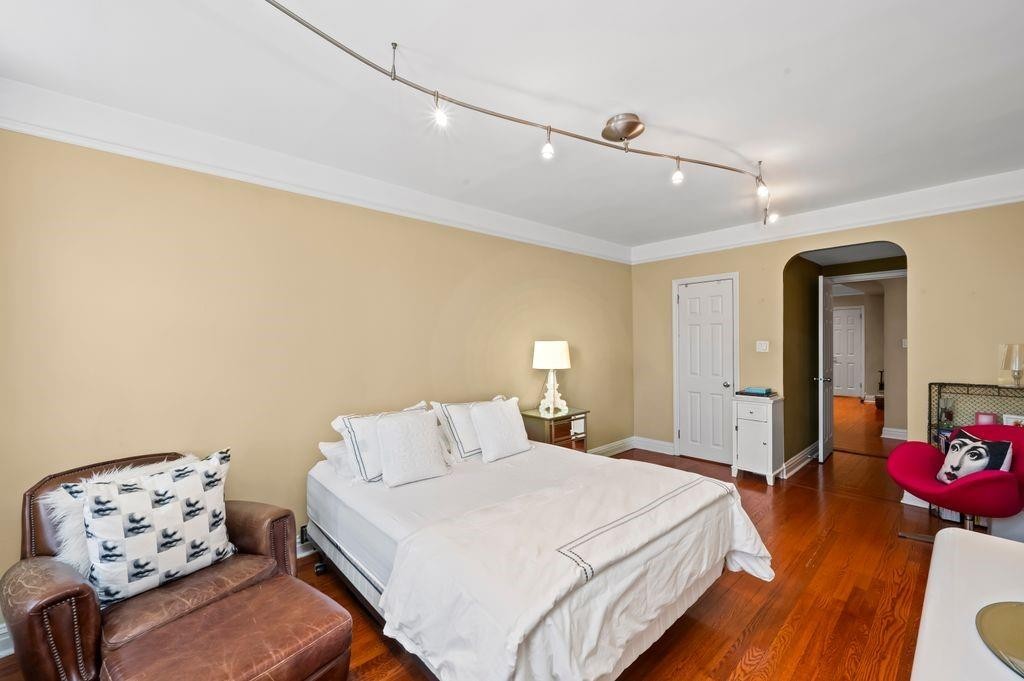 9437 Shore Road 1A Fort Hamilton Brooklyn NY 11209