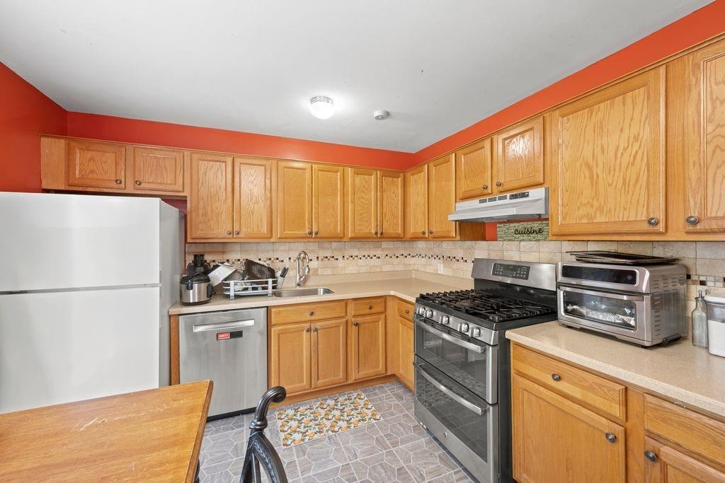 84 Long Pond Lane Clifton Staten Island NY 10304