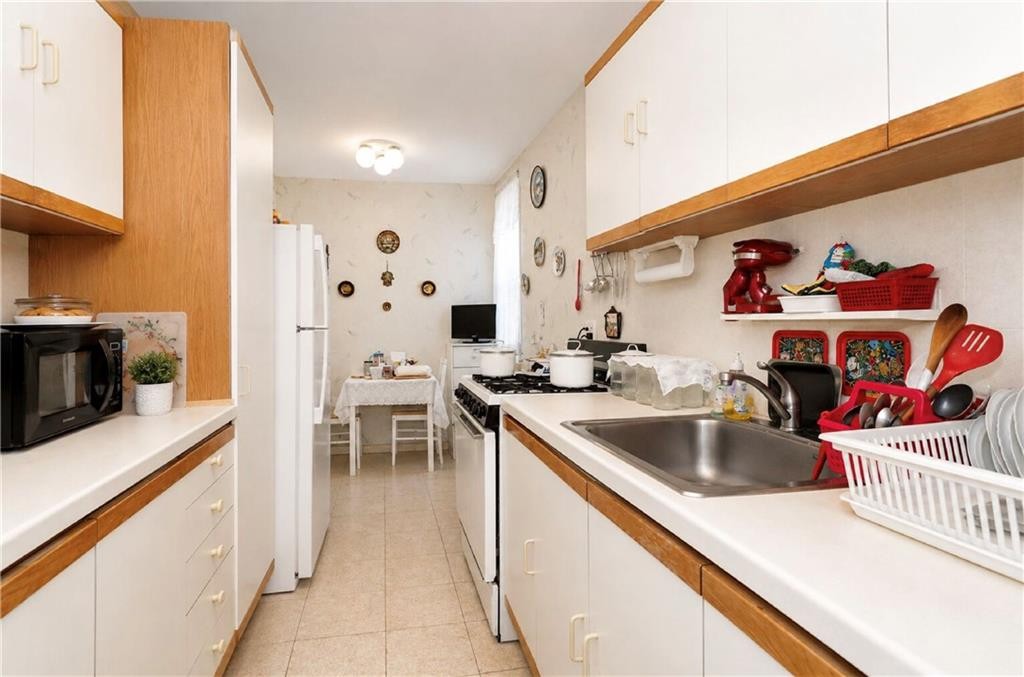 701 Gerald Court 2E Sheepshead Bay Brooklyn NY 11235
