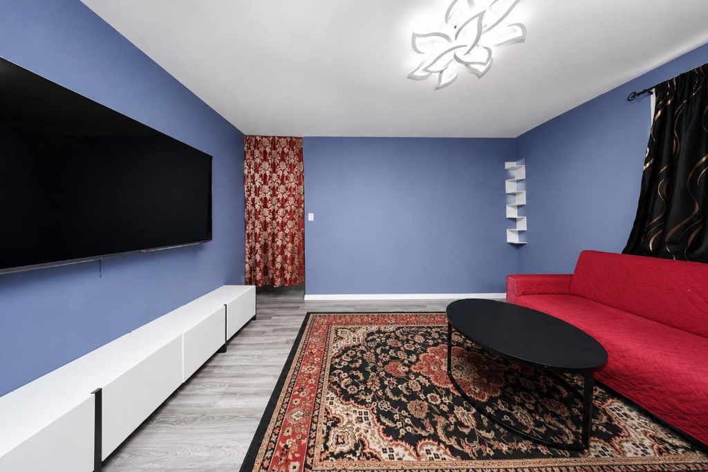 9104 3rd Avenue Fort Hamilton Brooklyn NY 11209