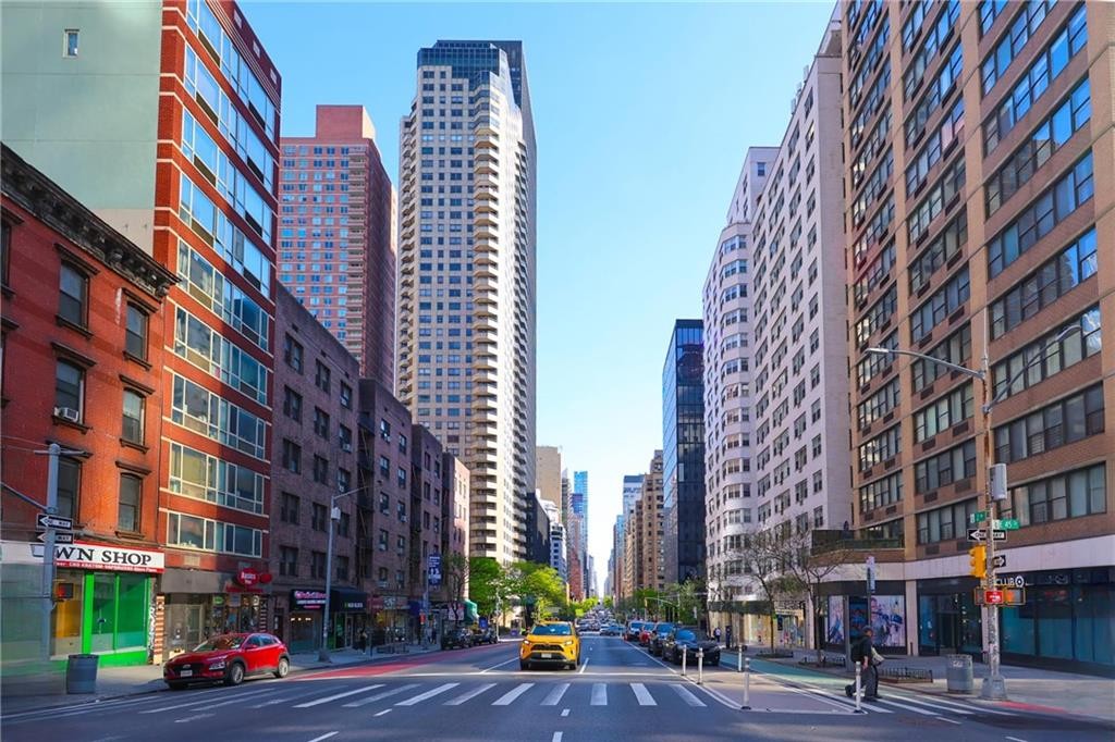 301 East 45th Street 9A Turtle Bay New York NY 10017