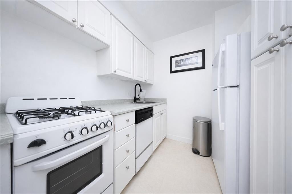 301 East 45th Street 9A Turtle Bay New York NY 10017