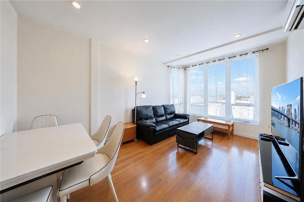 8629 Bay Parkway 5G Gravesend Brooklyn NY 11214