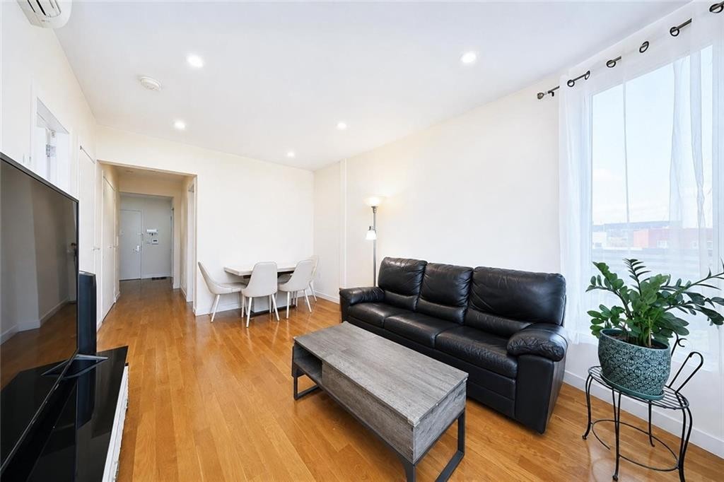 8629 Bay Parkway 5G Gravesend Brooklyn NY 11214