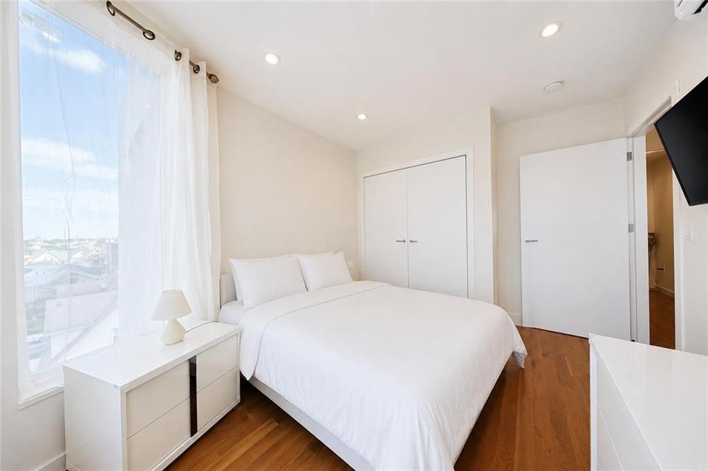 8629 Bay Parkway 5G Gravesend Brooklyn NY 11214