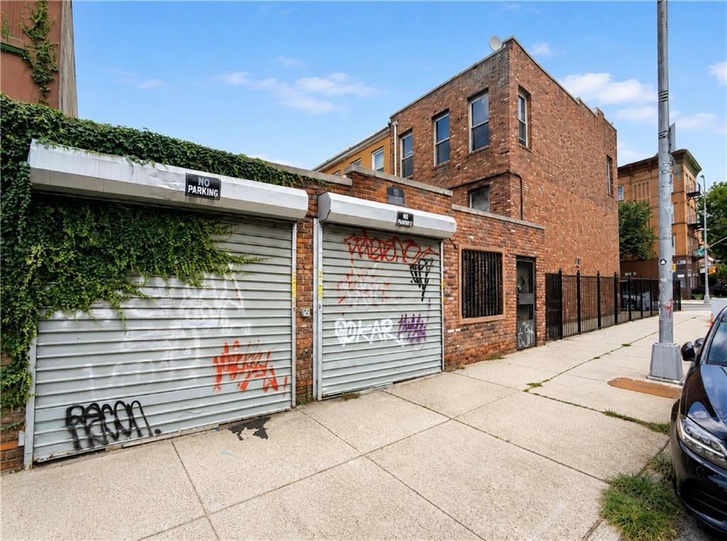 104 Albany Avenue Crown Heights Brooklyn NY 11213