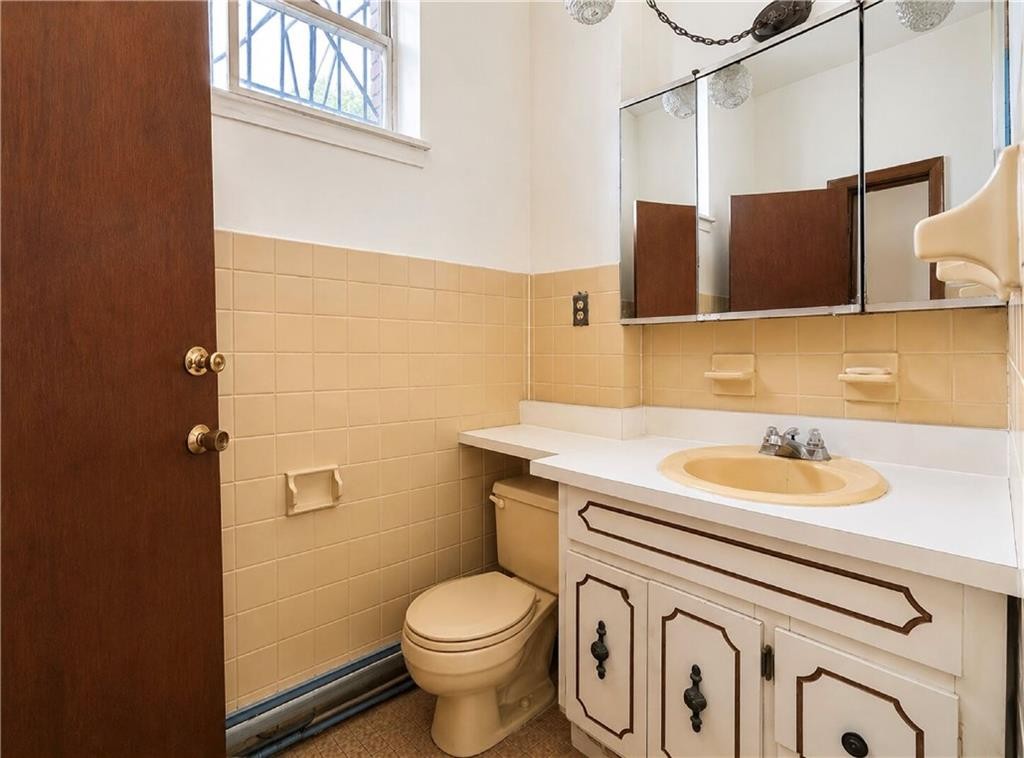 104 Albany Avenue Crown Heights Brooklyn NY 11213