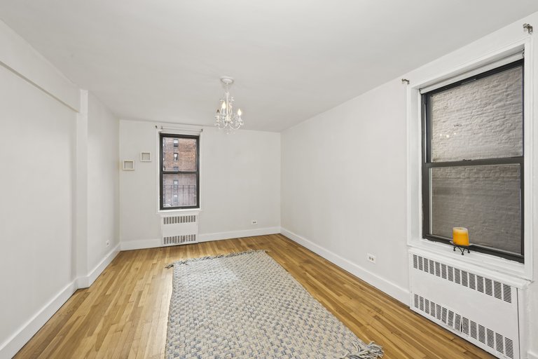 61 Oliver Street 2V Fort Hamilton Brooklyn NY 11209