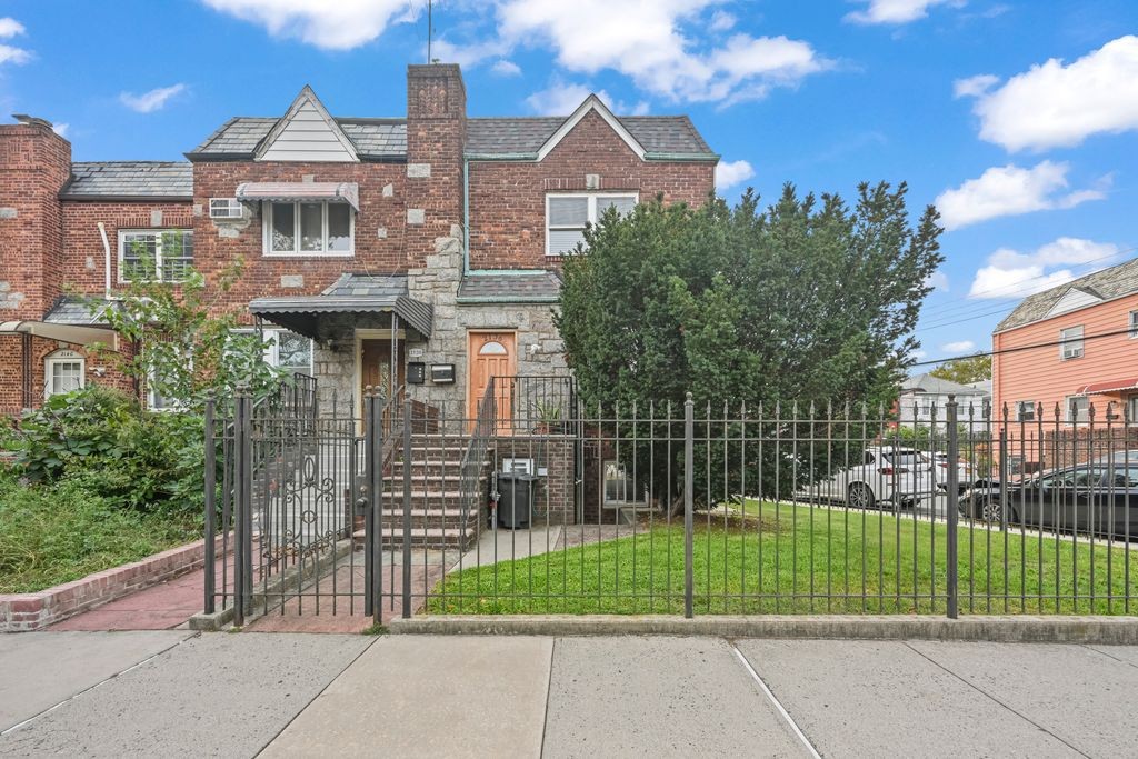2136 East 28th Street Sheepshead Bay Brooklyn NY 11229