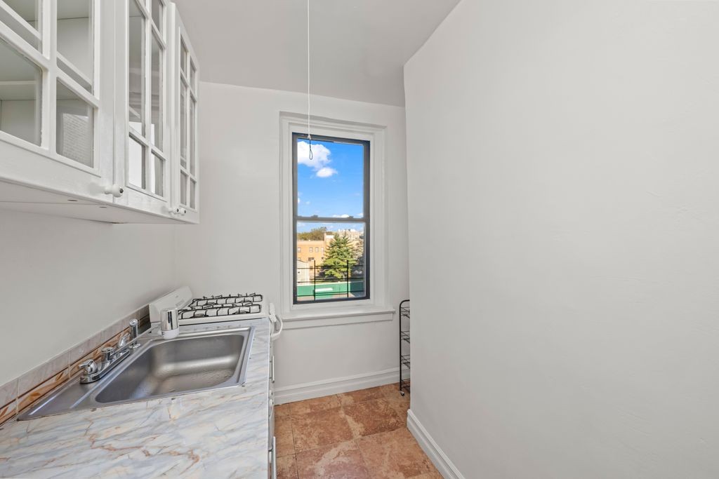 9524 Fort Hamilton Parkway 601 Fort Hamilton Brooklyn NY 11209