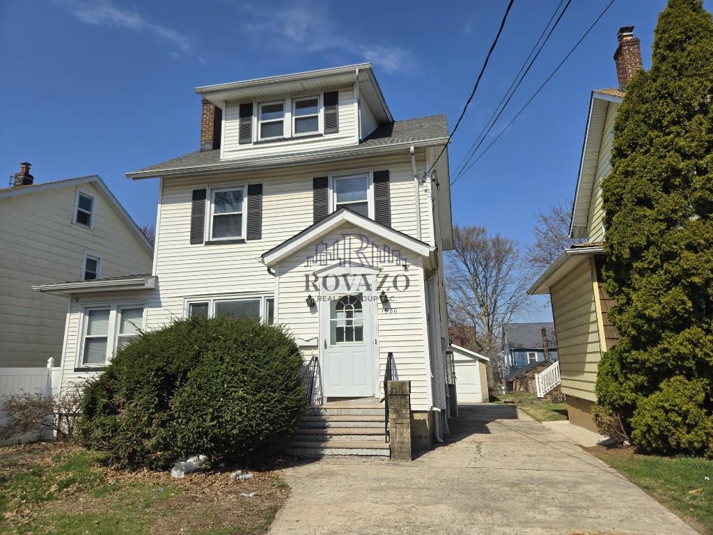 4 bedroom Apartment at 1580 Summit Avenue, #House