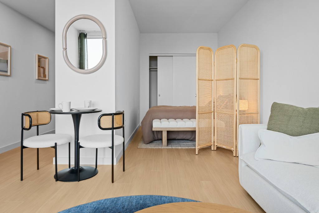 632 Newark Avenue, Jersey City, NJ - 2,599 USD/ month