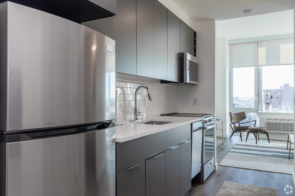 28 COTTAGE ST., Jersey City, NJ - 2,150 USD/ month