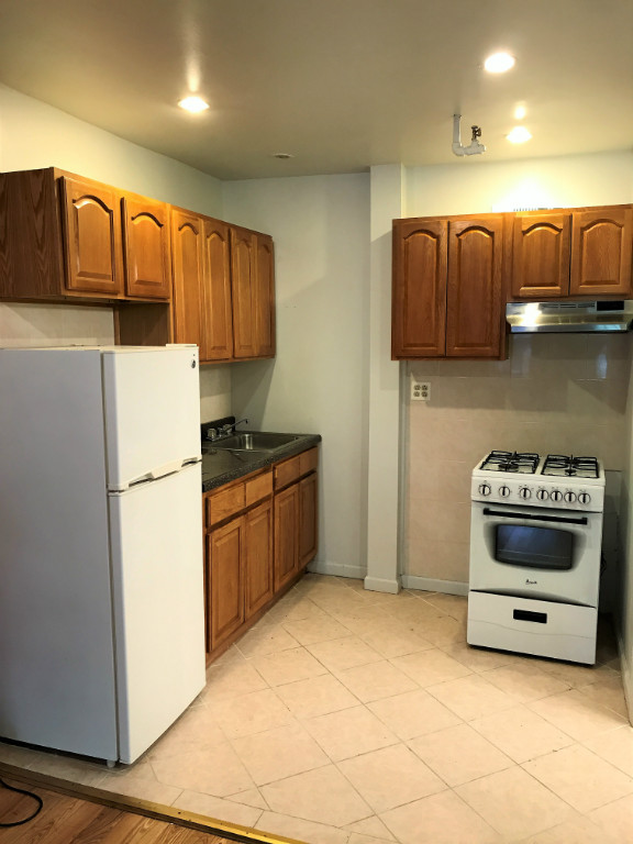 99 Macon Street, #1