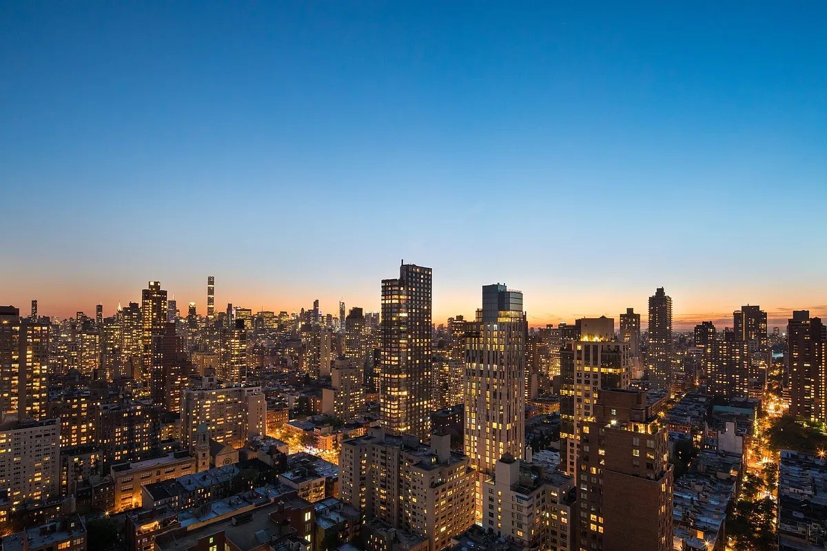 1735 York Avenue 17F Upper East Side New York NY 10128