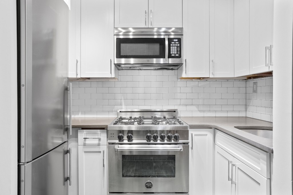 142 East 37th Street 4 Murray Hill New York NY 10016