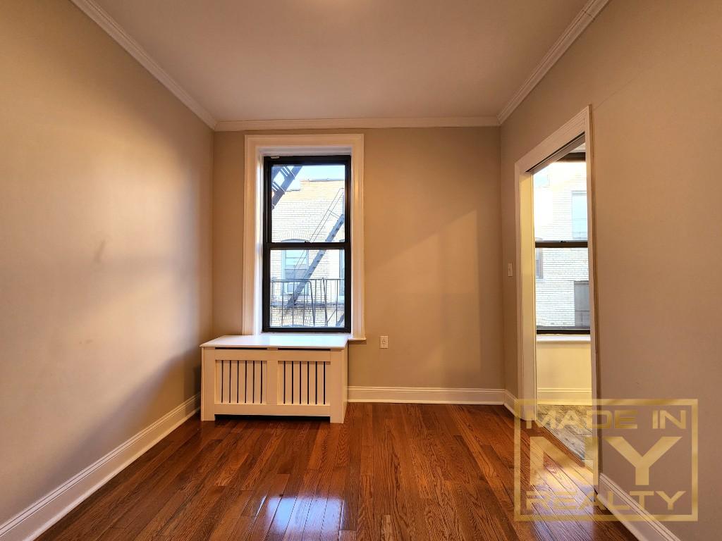 25-21 31st Avenue Astoria Queens NY 11106